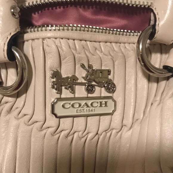 Purse - Picture 2 of 4